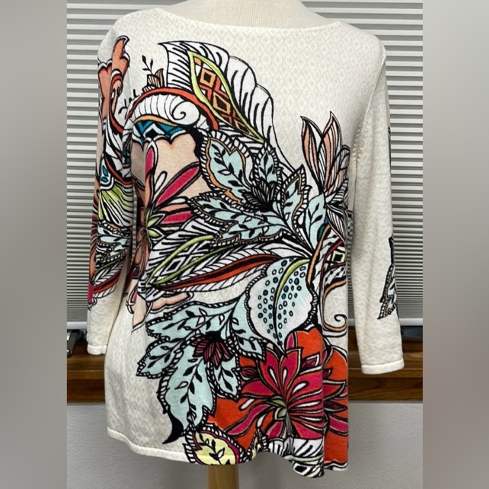 🌺 Chico's Cream Colorful Floral 3/4 Sleeves Pullover Lightweight Sweater Size: M - Picture 5 of 12